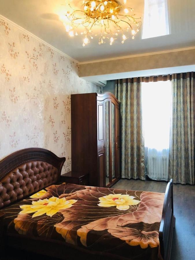 Квартира В Центре Бишкека! Exterior photo